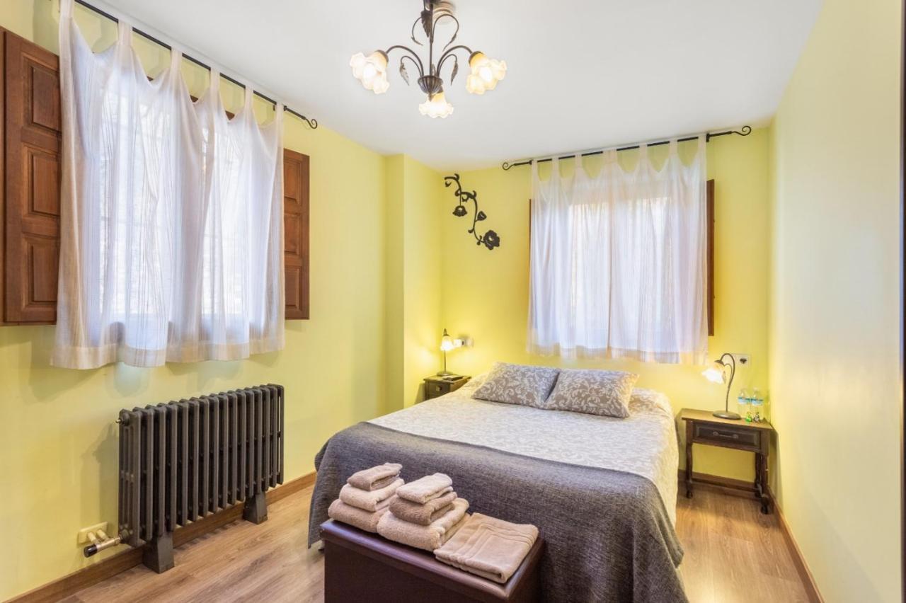 Casa Senderuela Pensionat Panzares Exteriör bild
