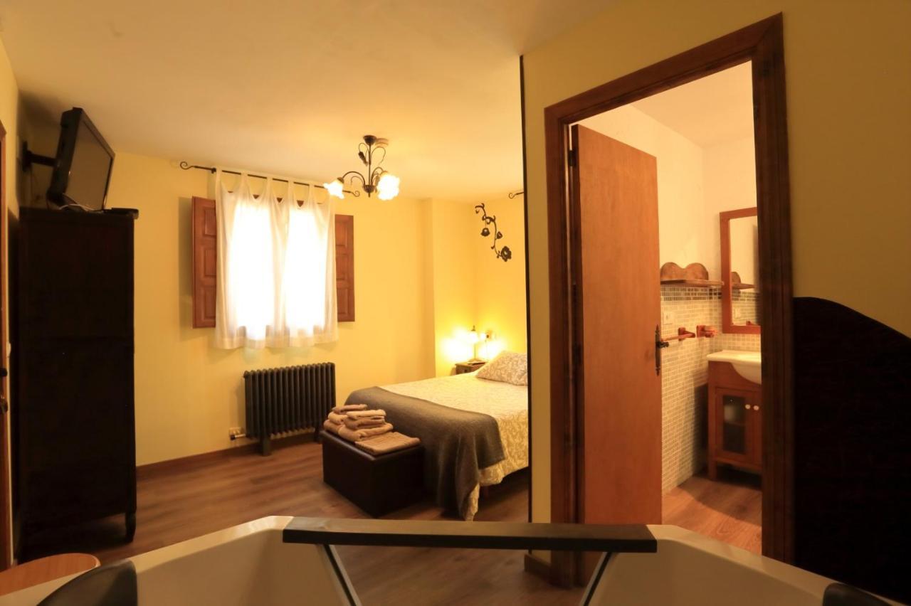 Casa Senderuela Pensionat Panzares Exteriör bild