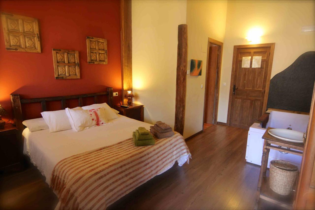 Casa Senderuela Pensionat Panzares Exteriör bild