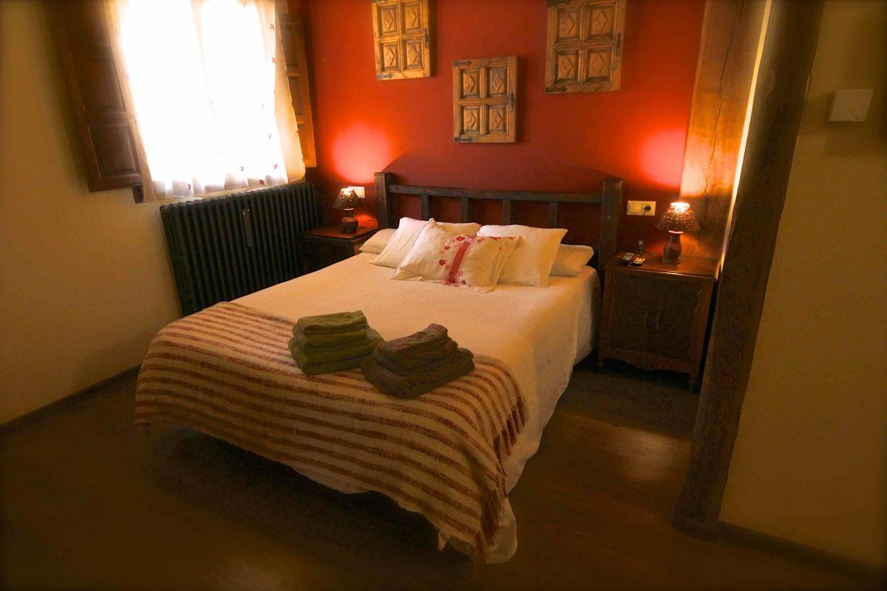 Casa Senderuela Pensionat Panzares Exteriör bild